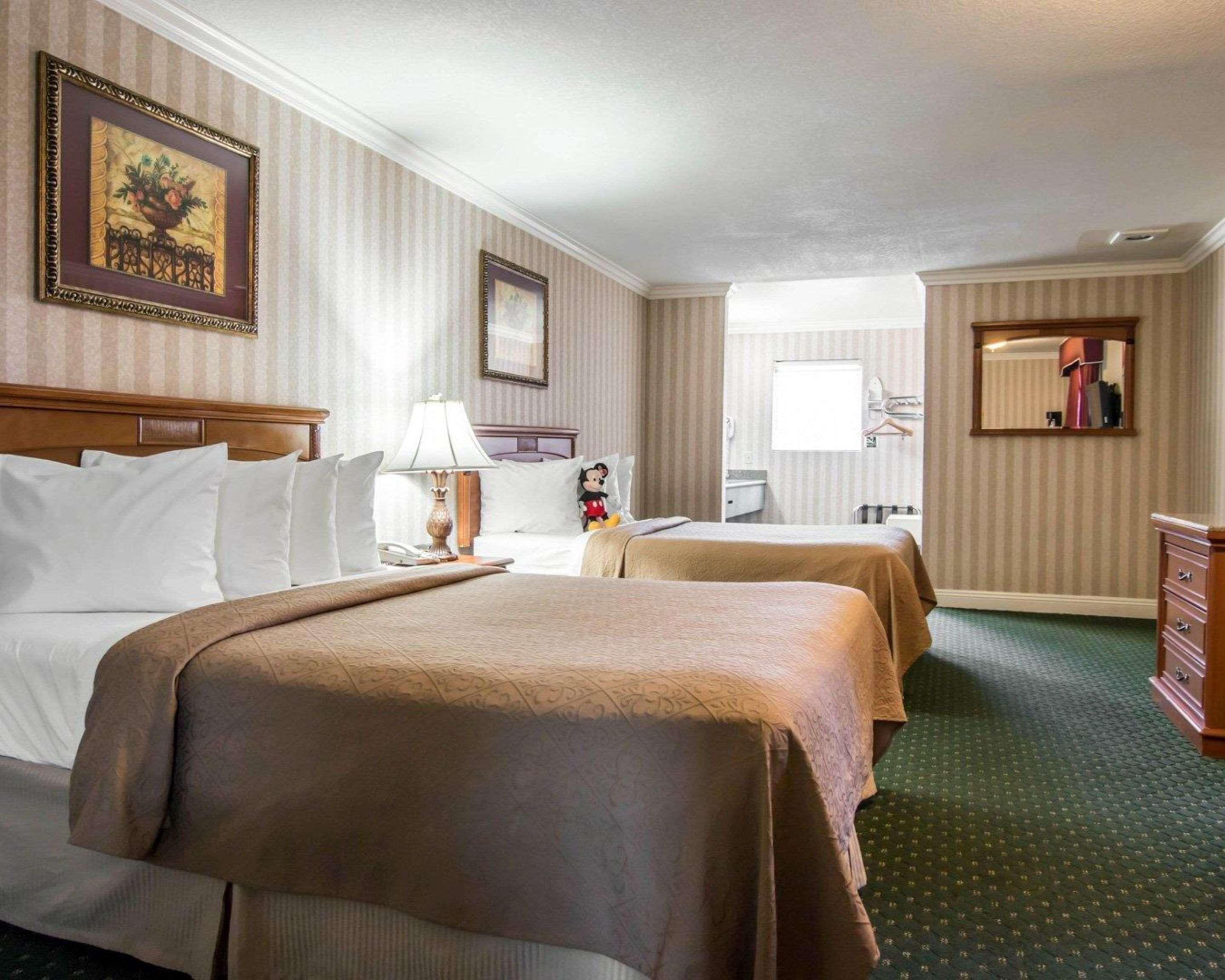 Quality & Maingate Hotel Anaheim